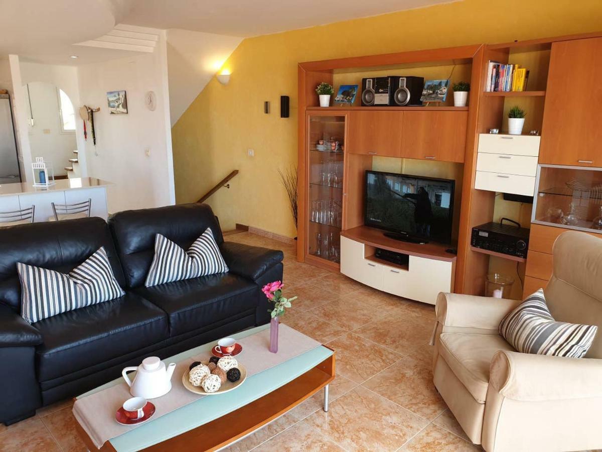 Villa Roque Del Conde With Private Pool, Terrace With Fantastic Sea Views, Wifi, Garden, Garage Adeje 外观 照片
