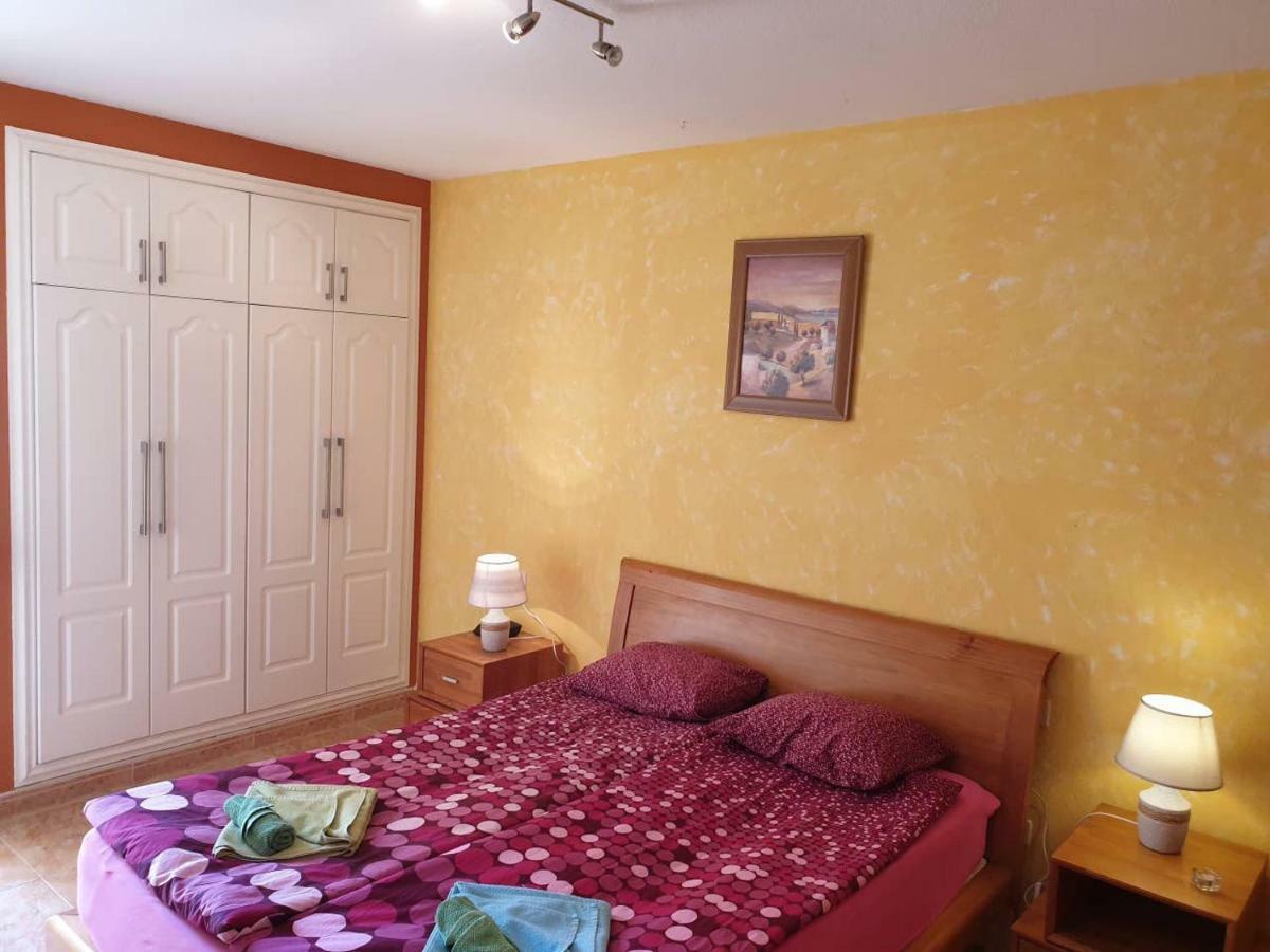 Villa Roque Del Conde With Private Pool, Terrace With Fantastic Sea Views, Wifi, Garden, Garage Adeje 外观 照片