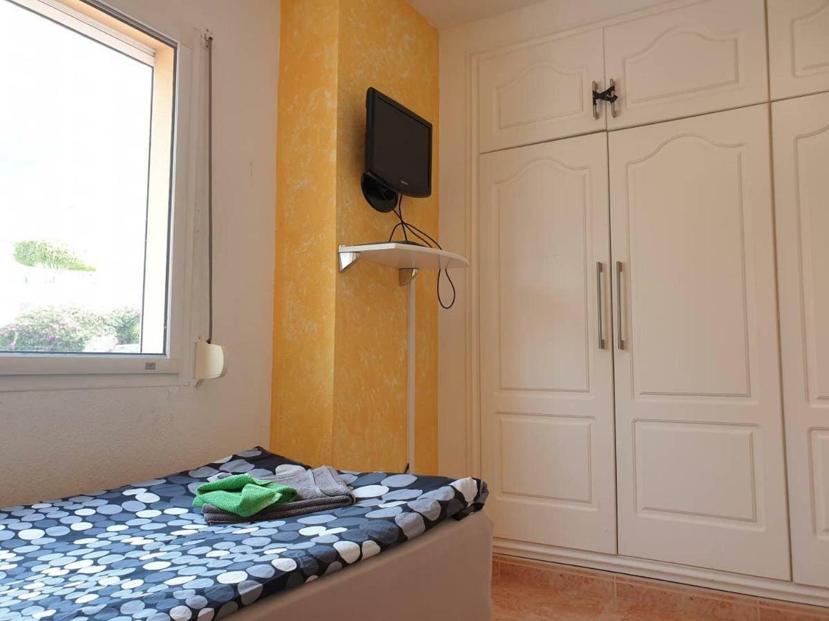 Villa Roque Del Conde With Private Pool, Terrace With Fantastic Sea Views, Wifi, Garden, Garage Adeje 外观 照片