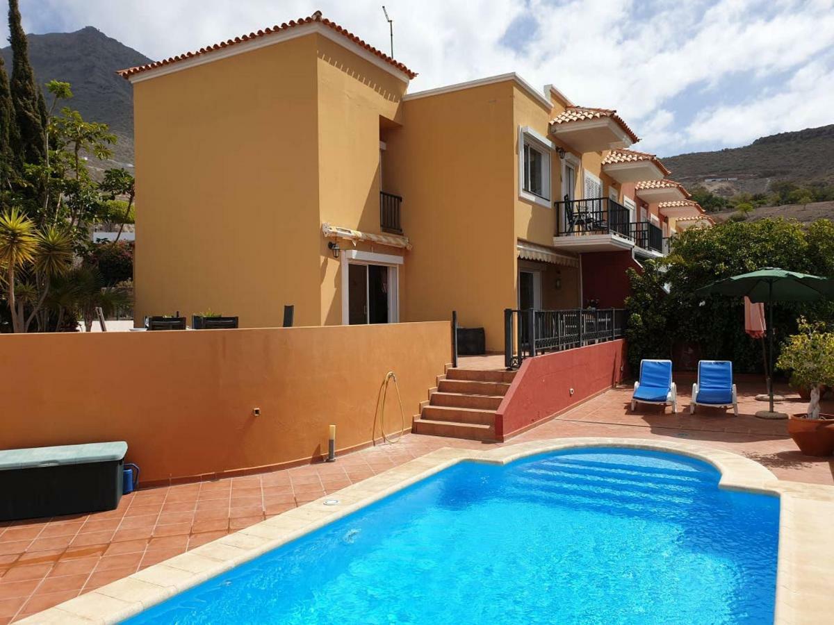 Villa Roque Del Conde With Private Pool, Terrace With Fantastic Sea Views, Wifi, Garden, Garage Adeje 外观 照片
